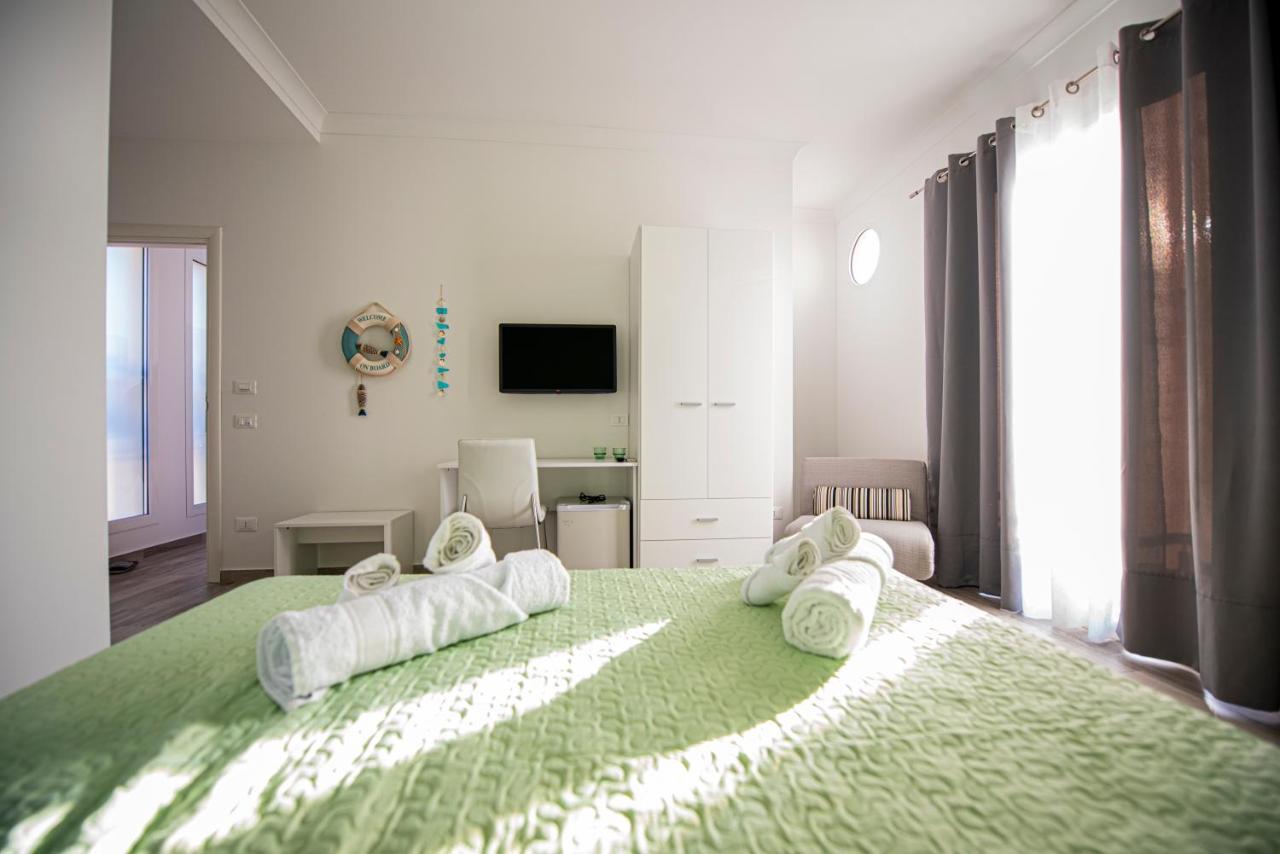 L' Arcobaleno B&B Кастеллуццо Екстер'єр фото