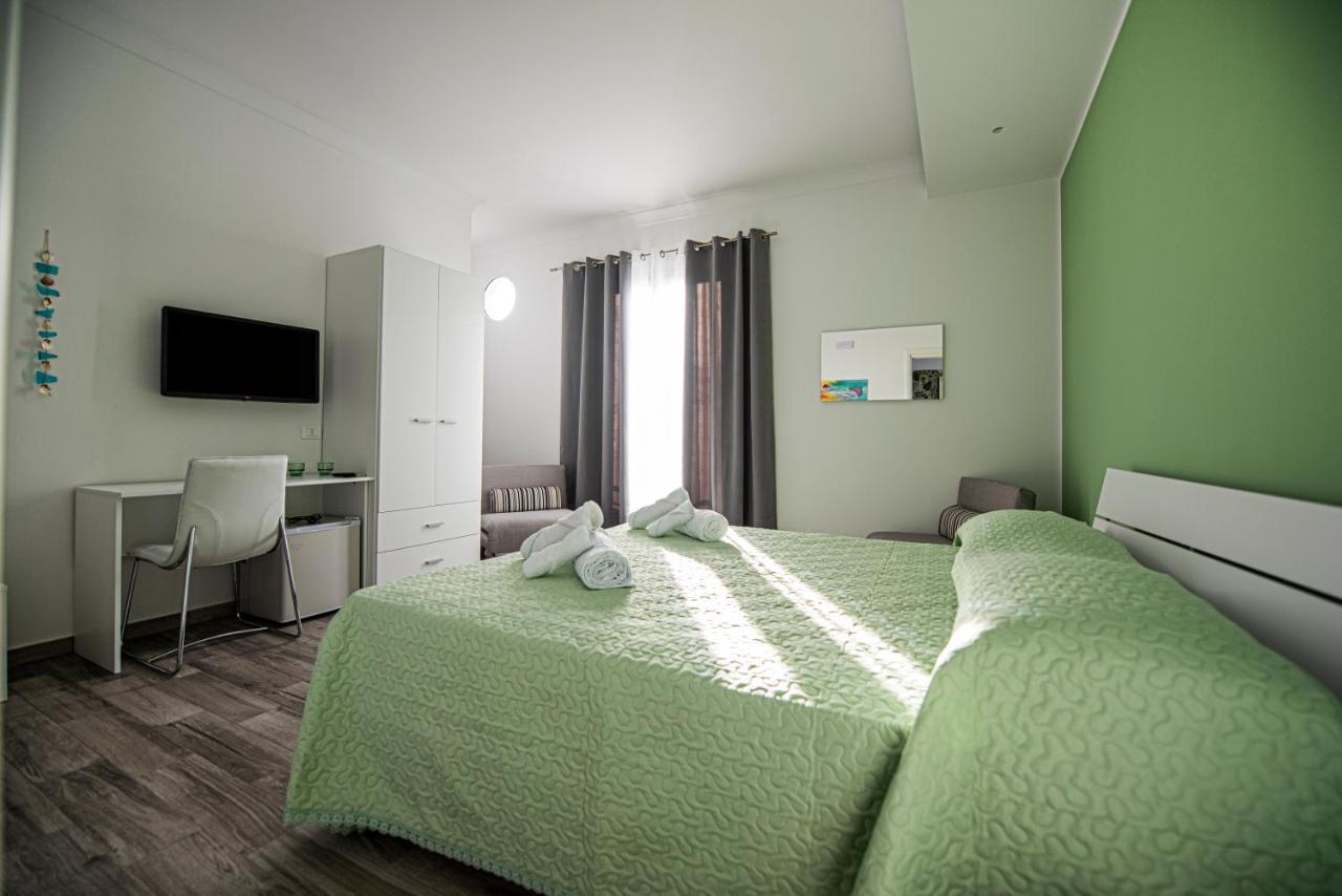 L' Arcobaleno B&B Кастеллуццо Екстер'єр фото